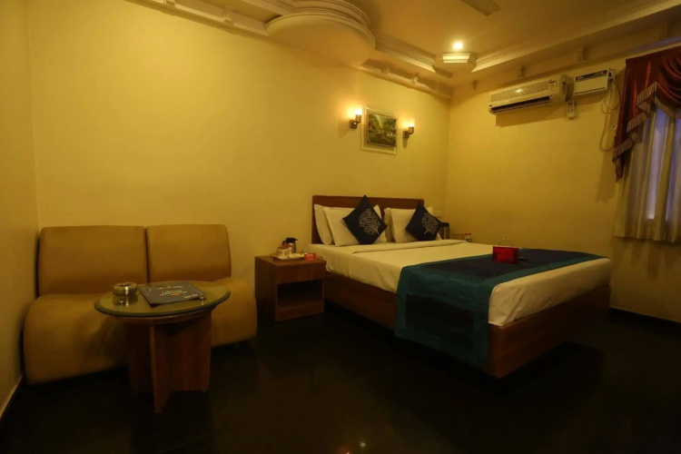 Hotel Royal Sathyam