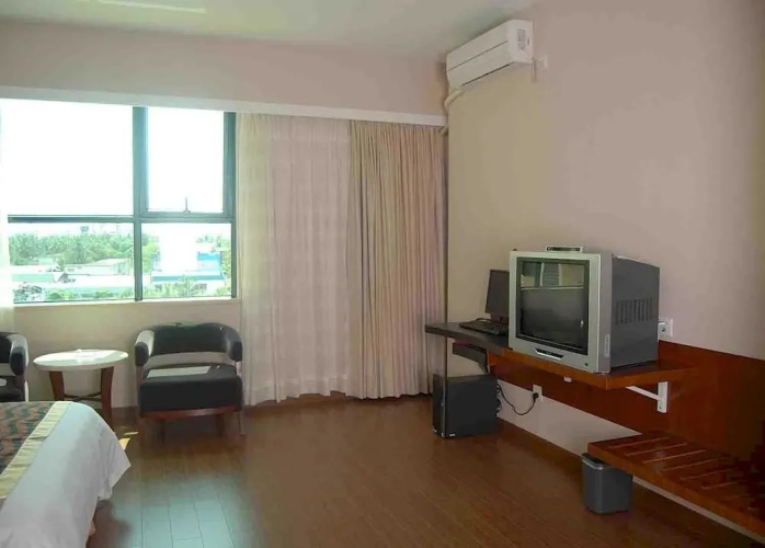 Crown Jiakai Hotel