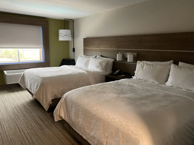 Holiday Inn Express & Suites Junction by IHG