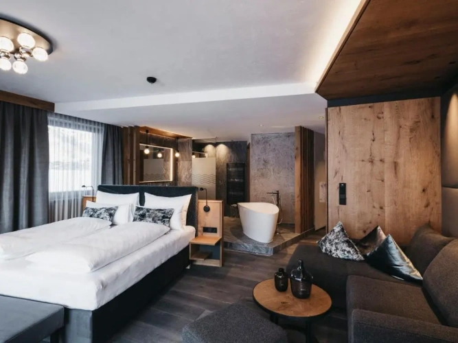 Suite with balcony