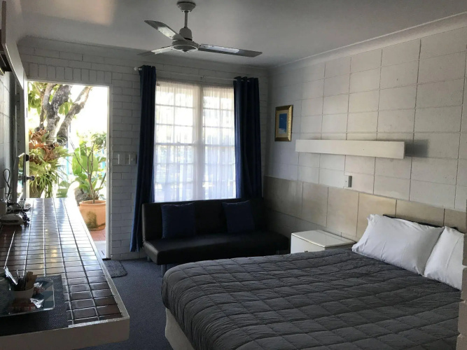 Surf Street Motel