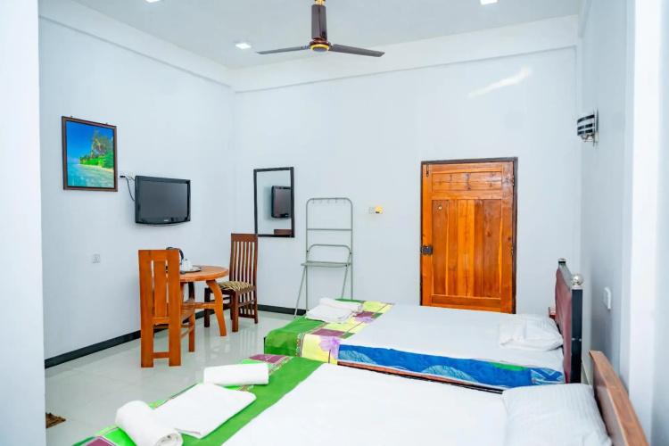 Thisha Hotel