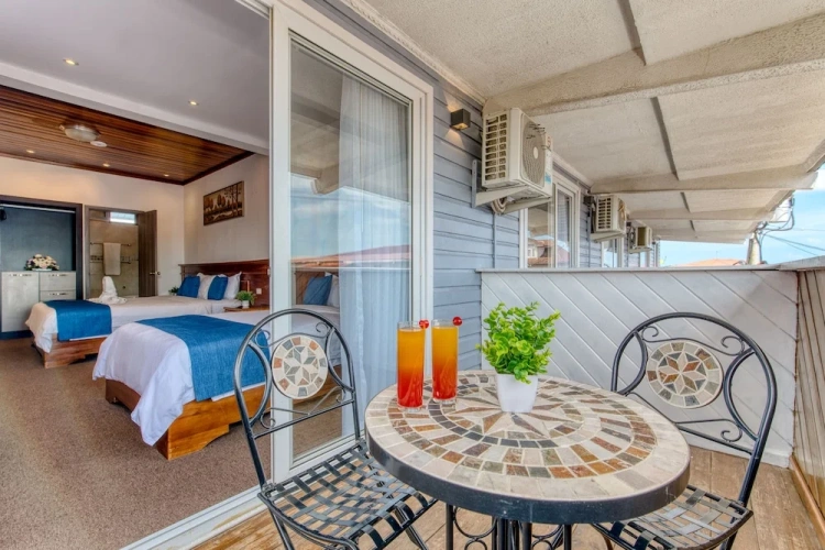 Deluxe Quadruple room
