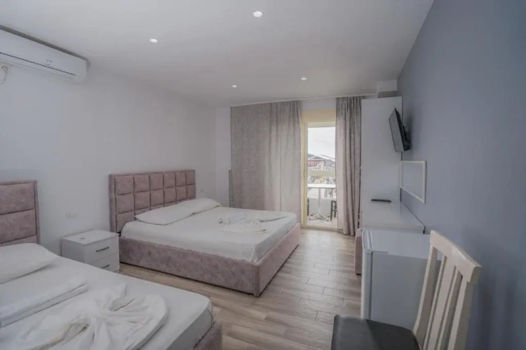 Classic Triple room