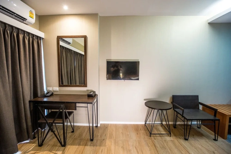 Standard Twin room with balcony