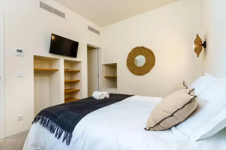 2 Bedrooms Double Apartment