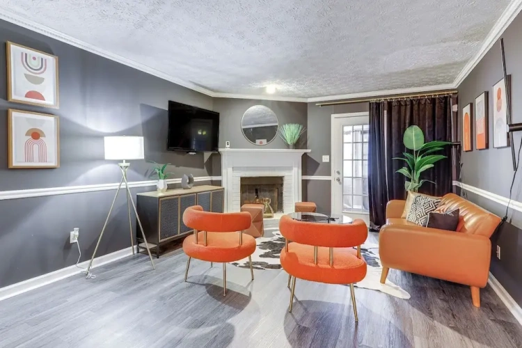 3 Bedrooms Apartment