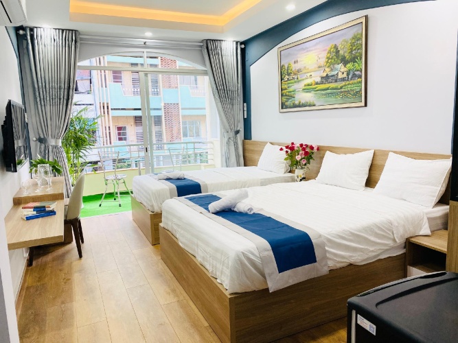 Standard Triple room with balcony