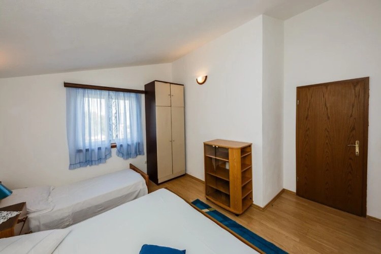Apartments Grgin