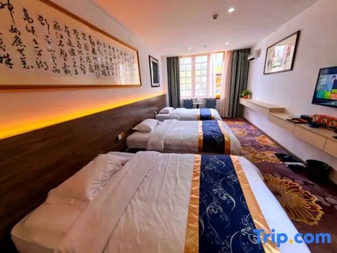 Standard Triple room