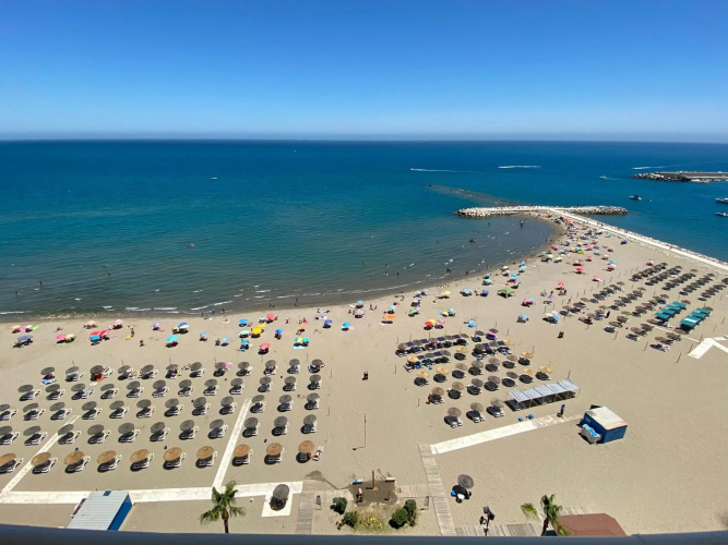 Stylish Fuengirola Studio with Panoramic Sea View