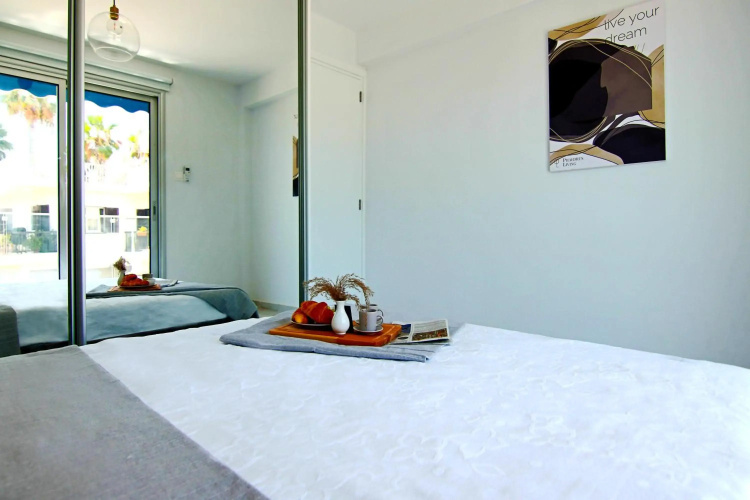 Phaedrus Living Seaside Luxury Flat Athina 21