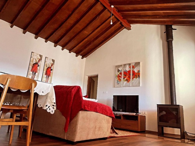 2 Bedrooms Cottage