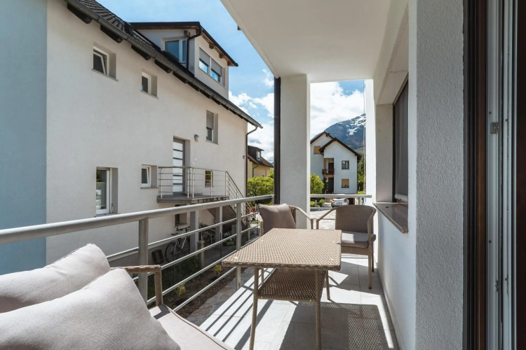 Julian Manor apartments