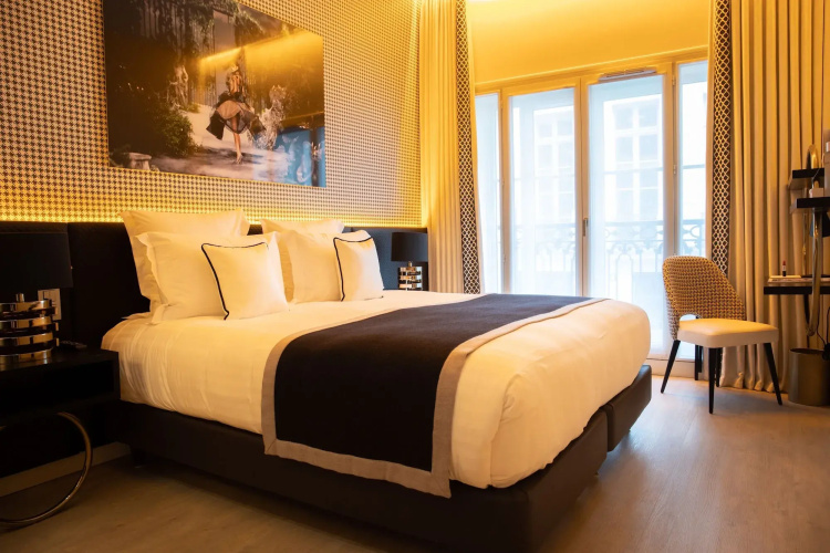 Hôtel Dress Code