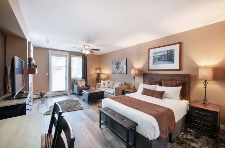 Premium Unit 4371- Fraser Crossing/founders Pointe Condo