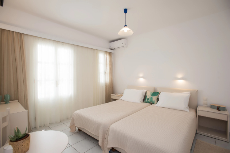 Charissi Hotel