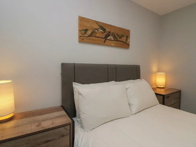 Apartment 6