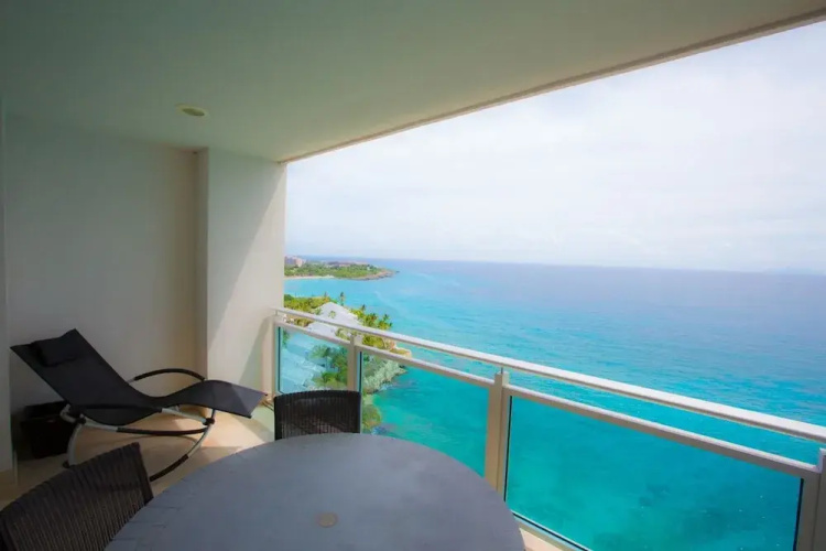 *The CLIFF_ BEACHFRONT and LUXURY MODERN UNIT* C2