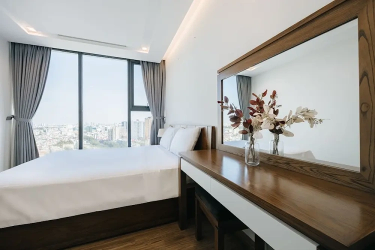 1 Bedroom Luxury Apartment with city view