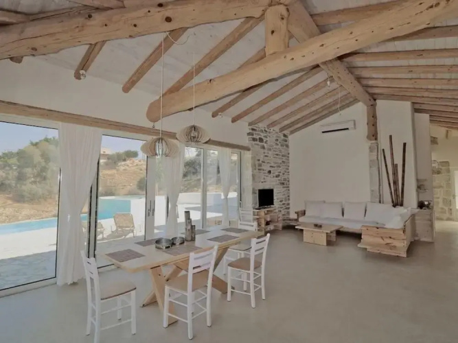 Villa Patelo With Private Pool and Jacuzzi