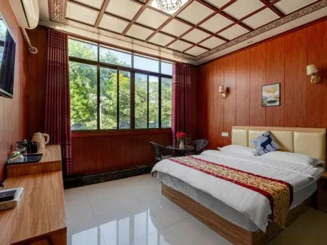 Ruifeng Business Hotel