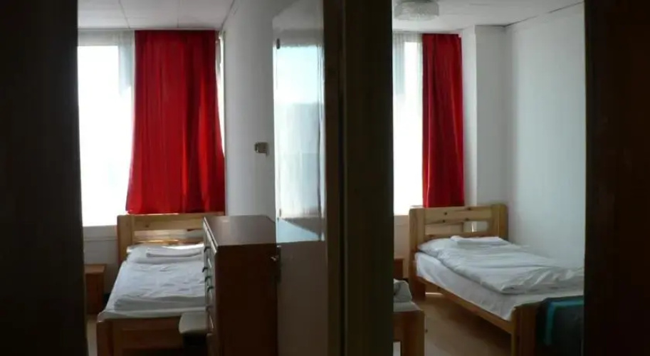 Summer Hotel Hill