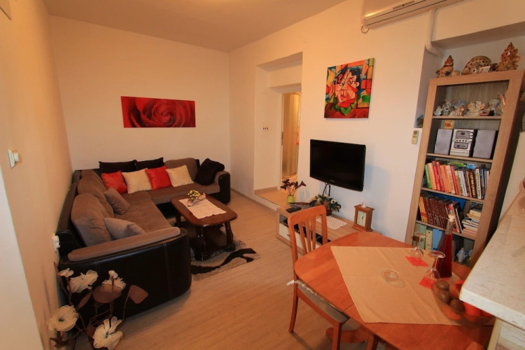 Apartment SINTIJA