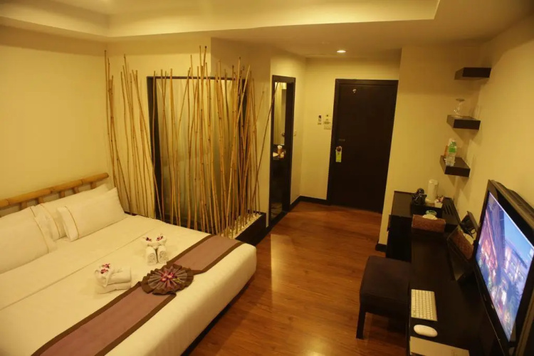 Bamboo House Phuket Hotel