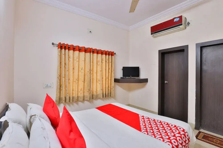 OYO 22020 Hotel Shakti