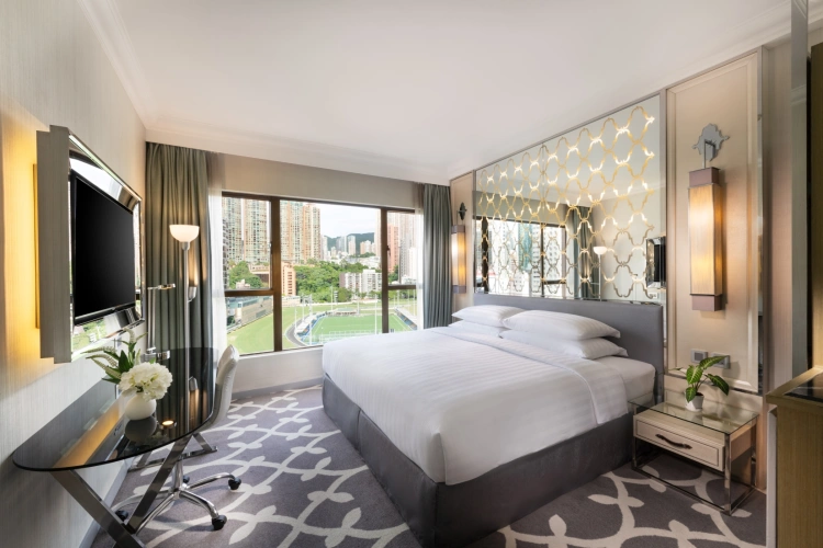 Premier Interconnecting Course View room