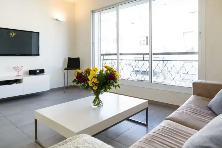 1 Bedroom Apartment beachfront