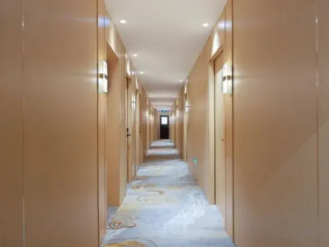 Shanghai Comet Hotel