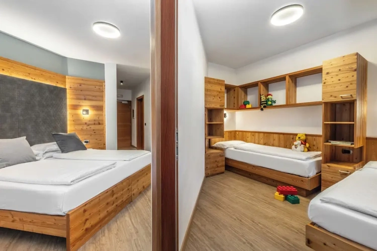 2 Bedrooms Superior Quadruple room with balcony