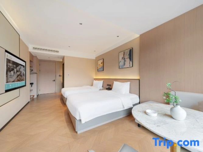 Comfort Twin room with street view