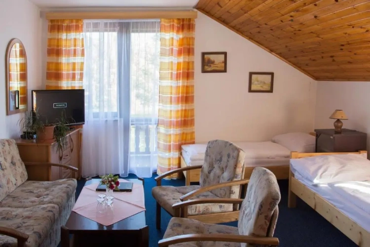 Classic Quadruple room