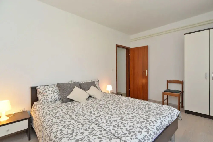 Apartment 628