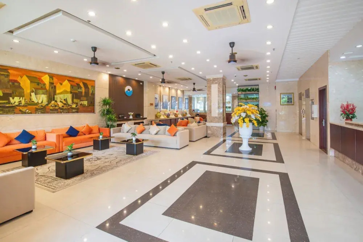 Sea Front Apartment & Spa Da Nang