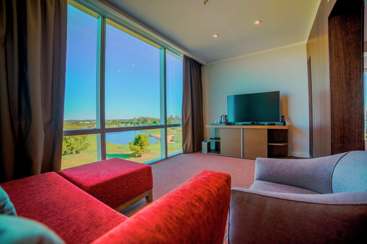 Hilton Pilar
