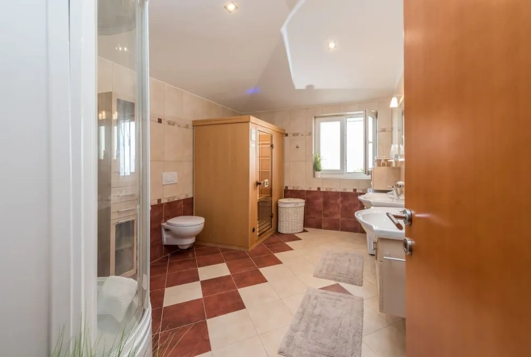 Luxury Apartment