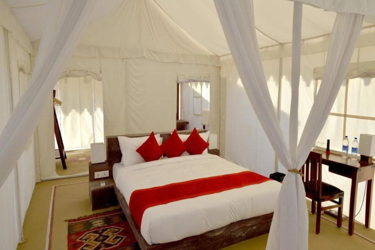 Dhora Resort and Spa