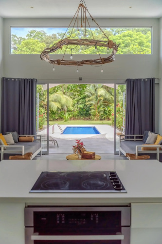 Lilan Nature, Modern House N°1, private swimming pool.