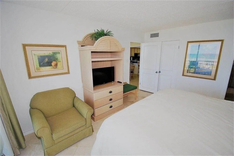 Breakers Unit #307 2 Bedroom Condo by RedAwning