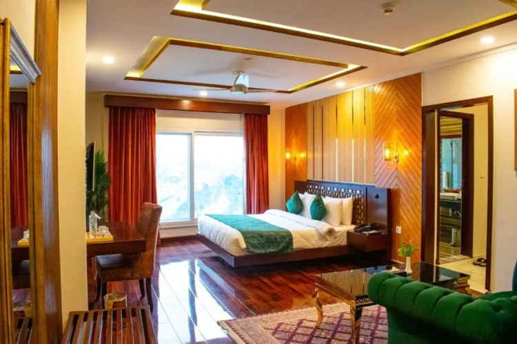 Hotel Tourmaline