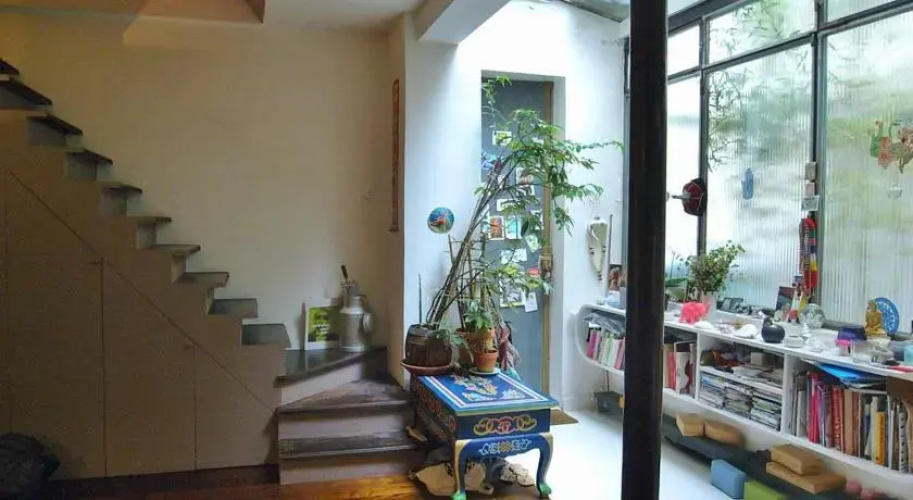 Comfortable Artist Loft