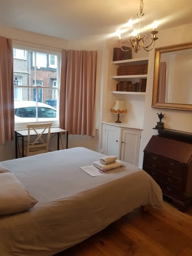Deluxe Double room with city view