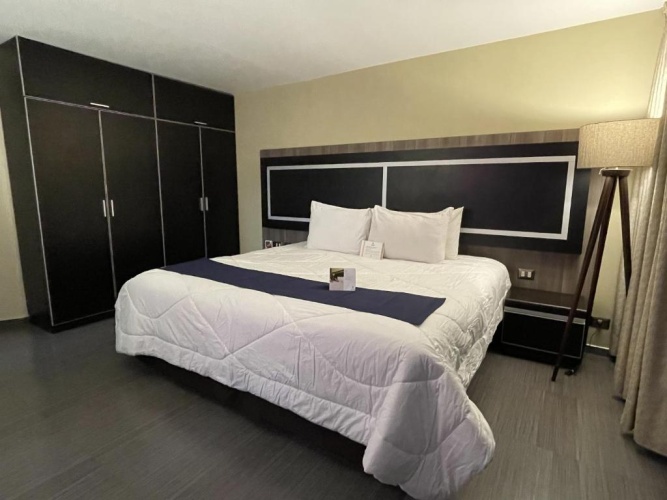 Deluxe Double Suite
