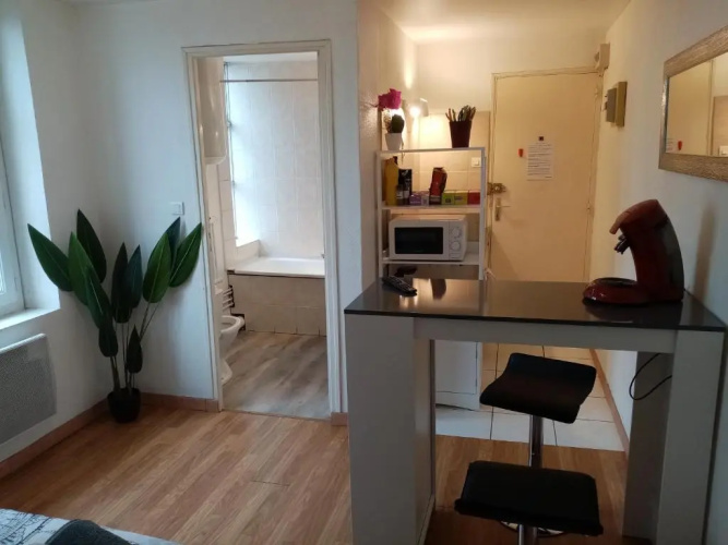 STUDIO 10 calme à Valadon