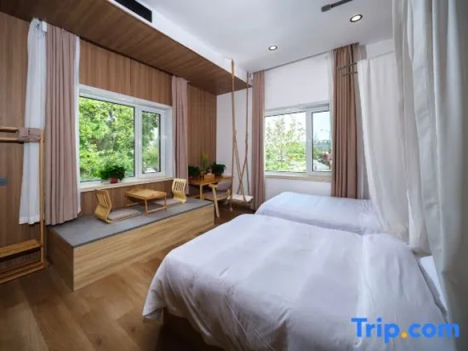 Triple Cottage