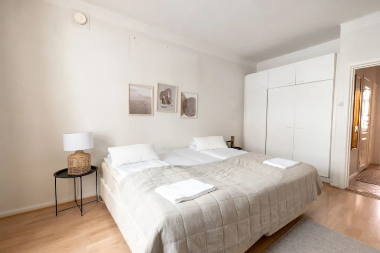 2ndhomes Spacious Studio in the Center
